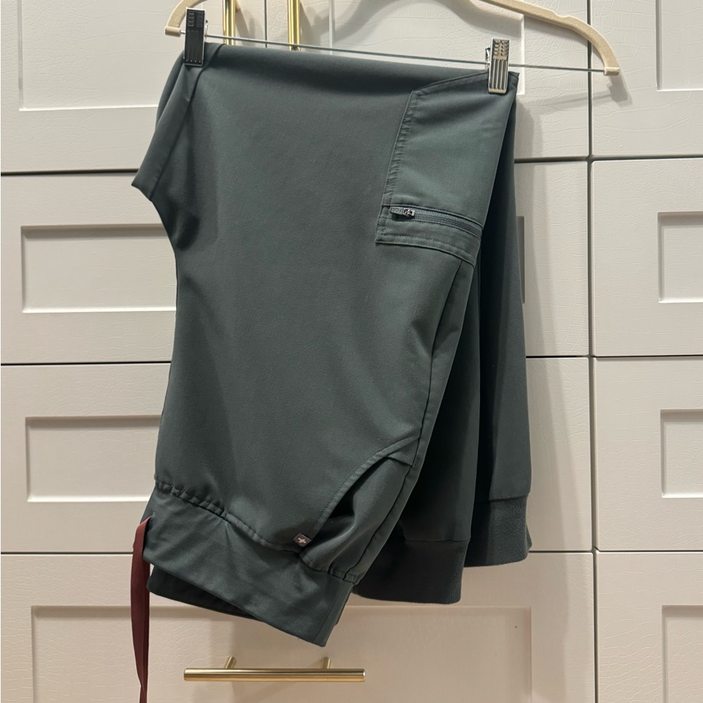 Bonsai FIGS Scrub pants